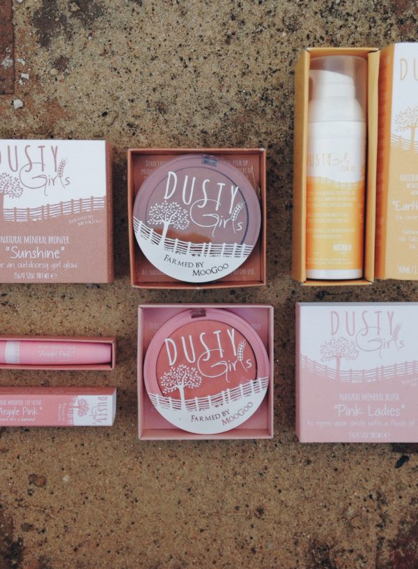 Dusty Girls Makeup: Full Review